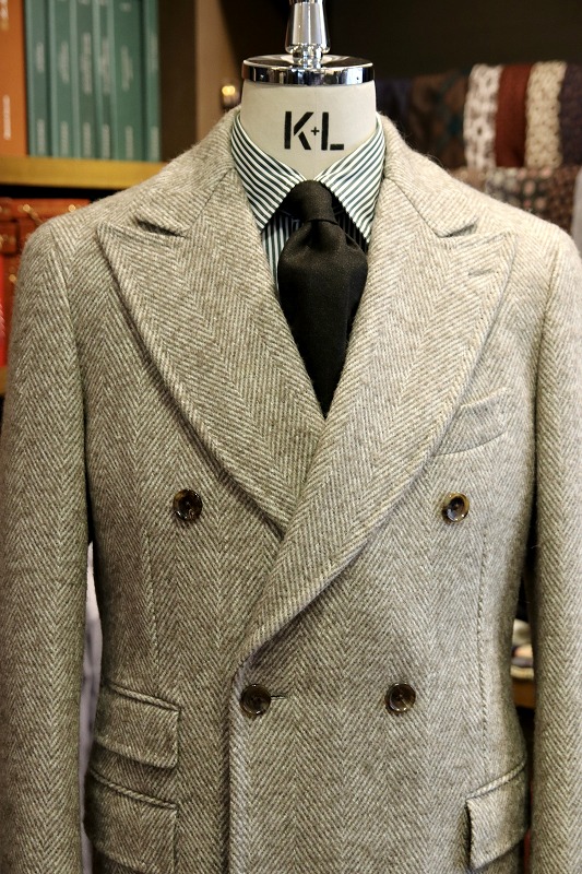 DRAPERSの新作コート生地 OVERCOATSとLOLLI SUGGESTIONS